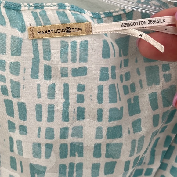 Max Studio Blouse - Picture 2 of 3